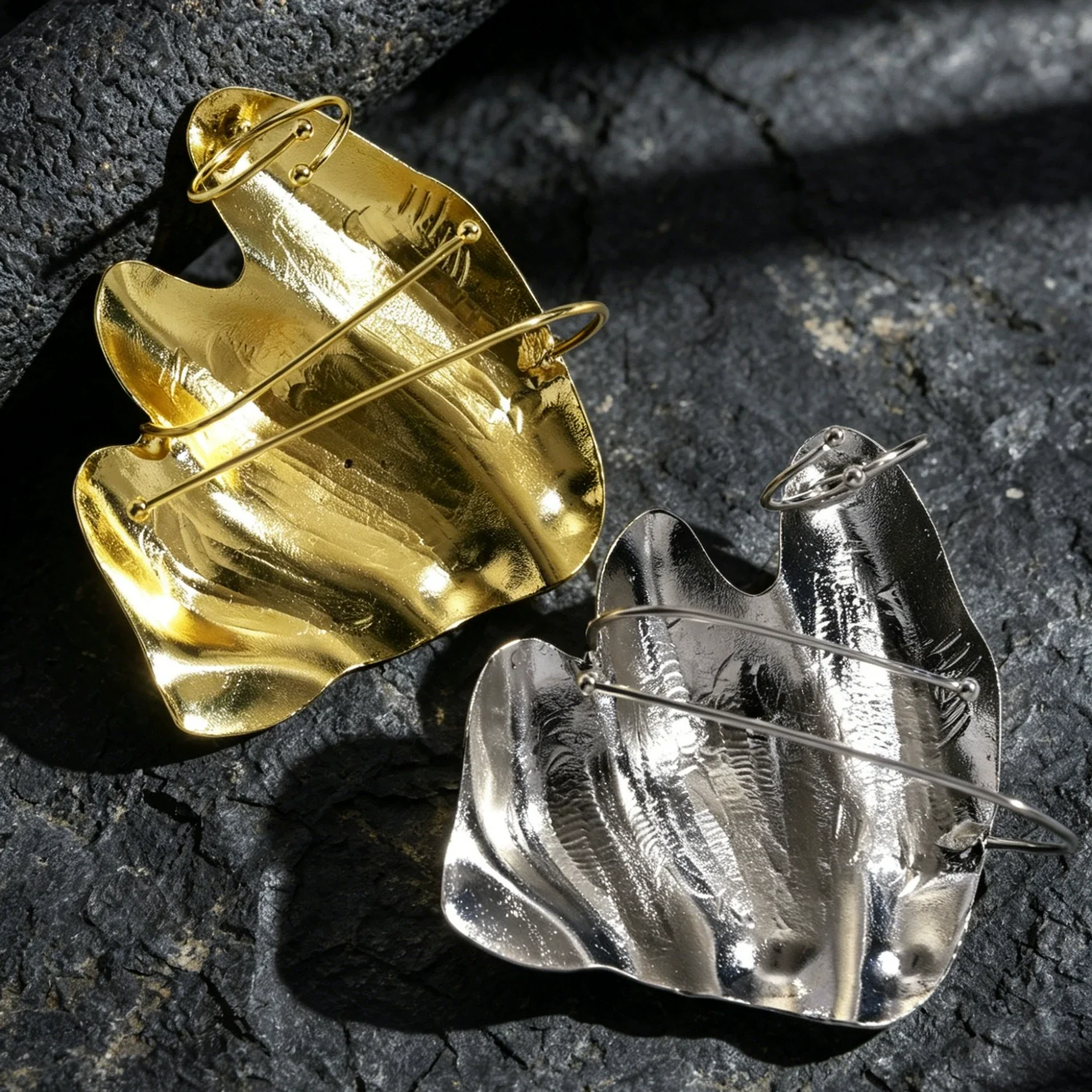 Wholesale Exaggerated Heavytextured Open Geometric Alloy Electroplated Ring For Women - Image 4