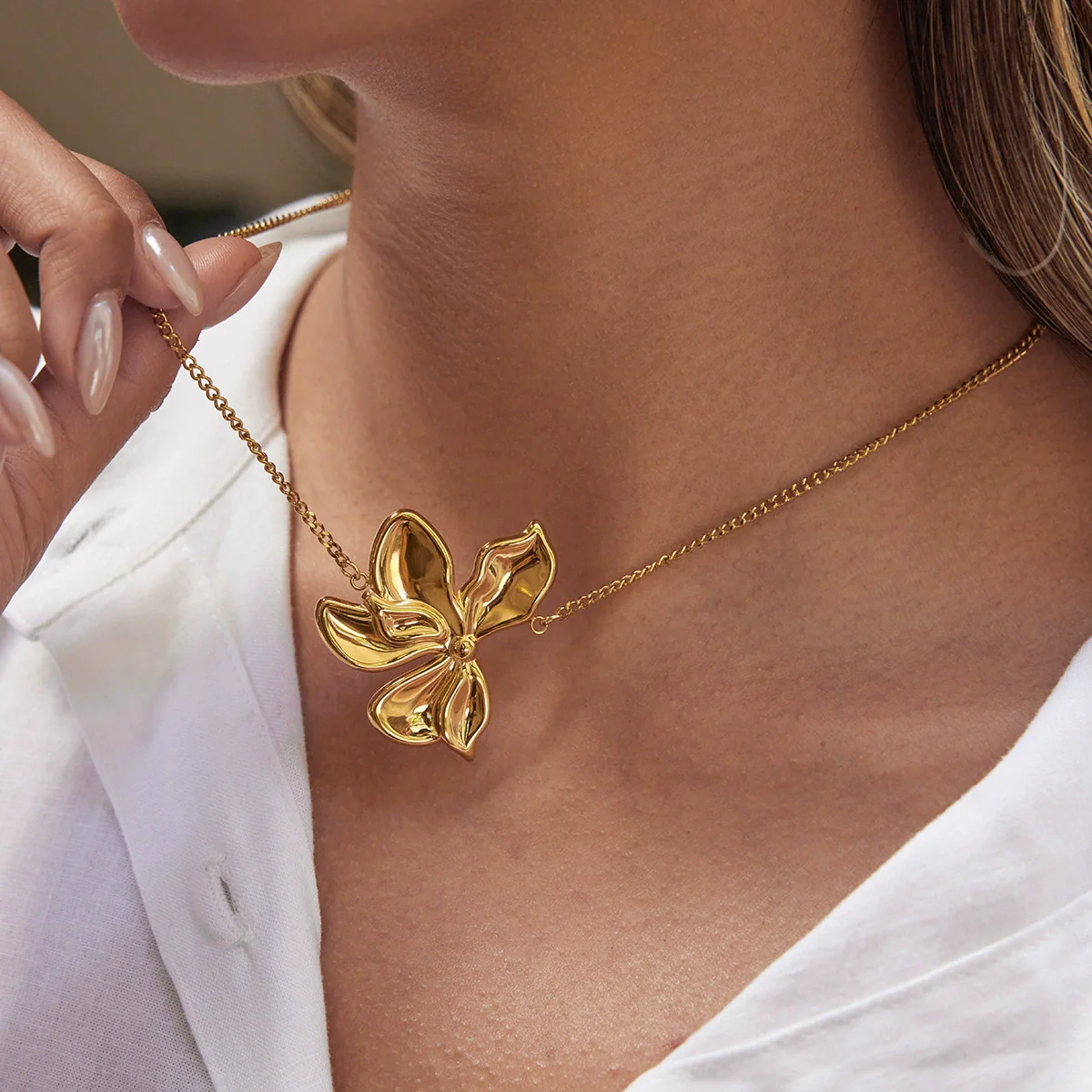 Wholesale Exaggerated Ninelayered Floral Stainless Steel 18K Gold Electroplated Necklace For Women - Image 2