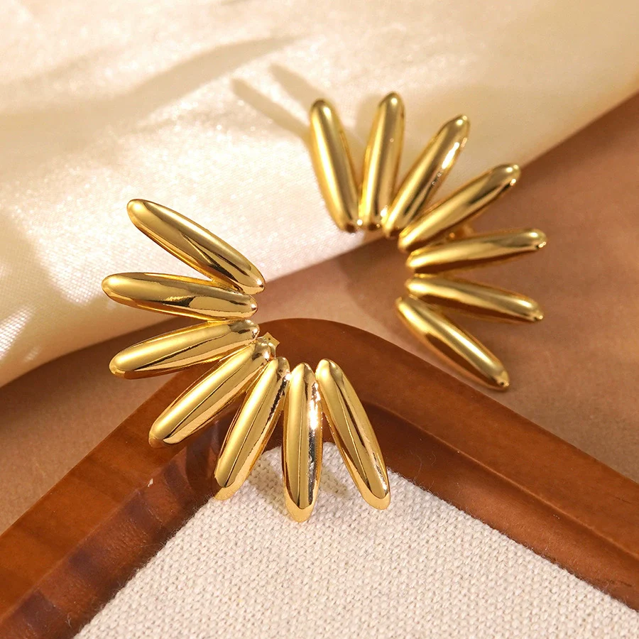 Wholesale Exaggerated Stylish Cut Out Geometric Hollow Fanshaped Stainless Steel Water Plated Earrings For Women - Image 3