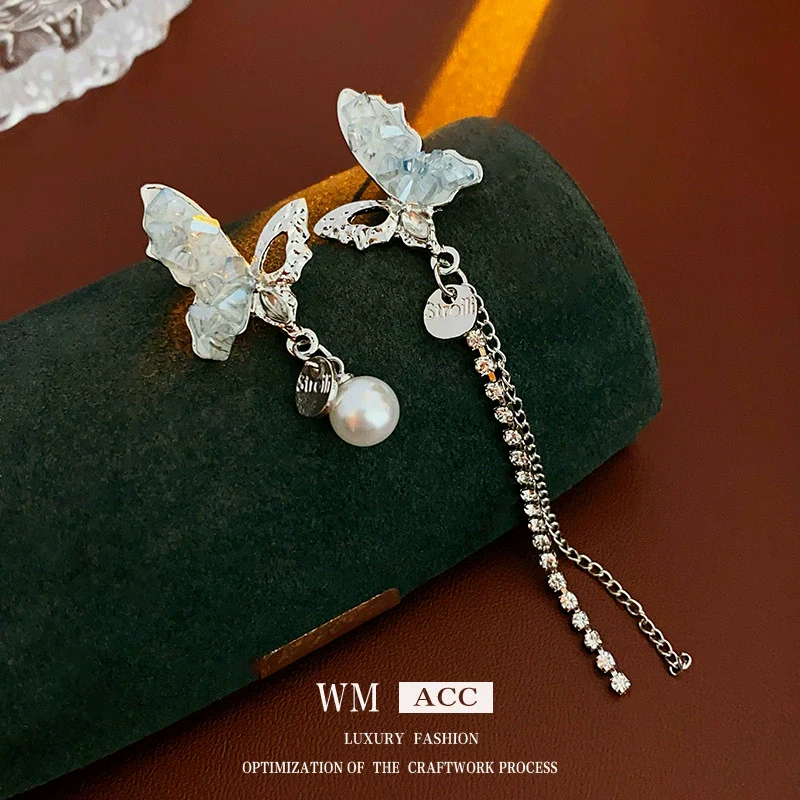 Wholesale Fake Pearl And Diamond Inlaid Butterfly Tassel Earrings For Women Sophisticated Animal Style - Image 3