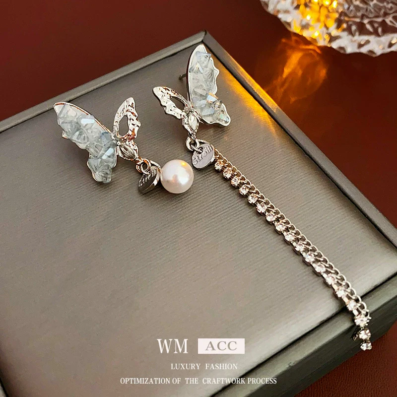 Wholesale Fake Pearl And Diamond Inlaid Butterfly Tassel Earrings For Women Sophisticated Animal Style - Image 6