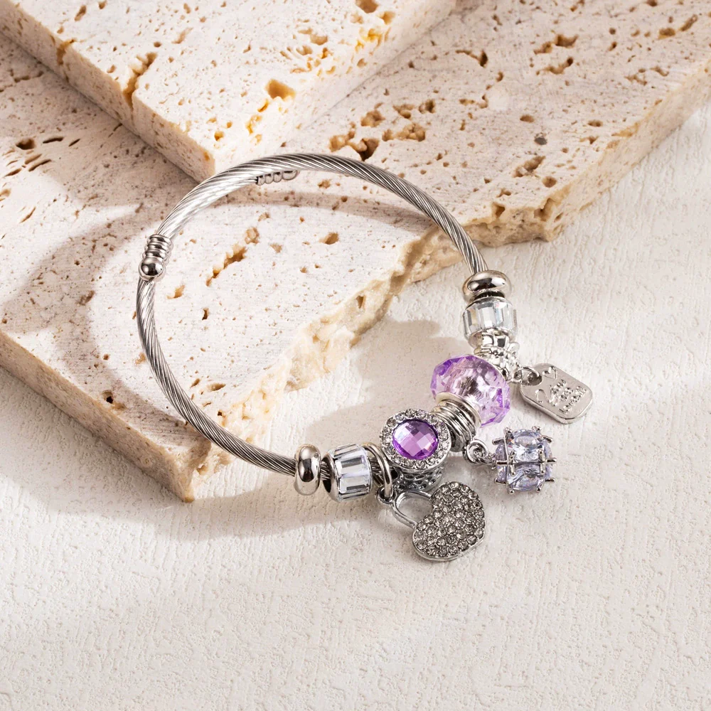 Wholesale Fashion Diamond Heart Shape Alloy Adjustable Couple Bracelet With Love Pendant For Women - Image 2