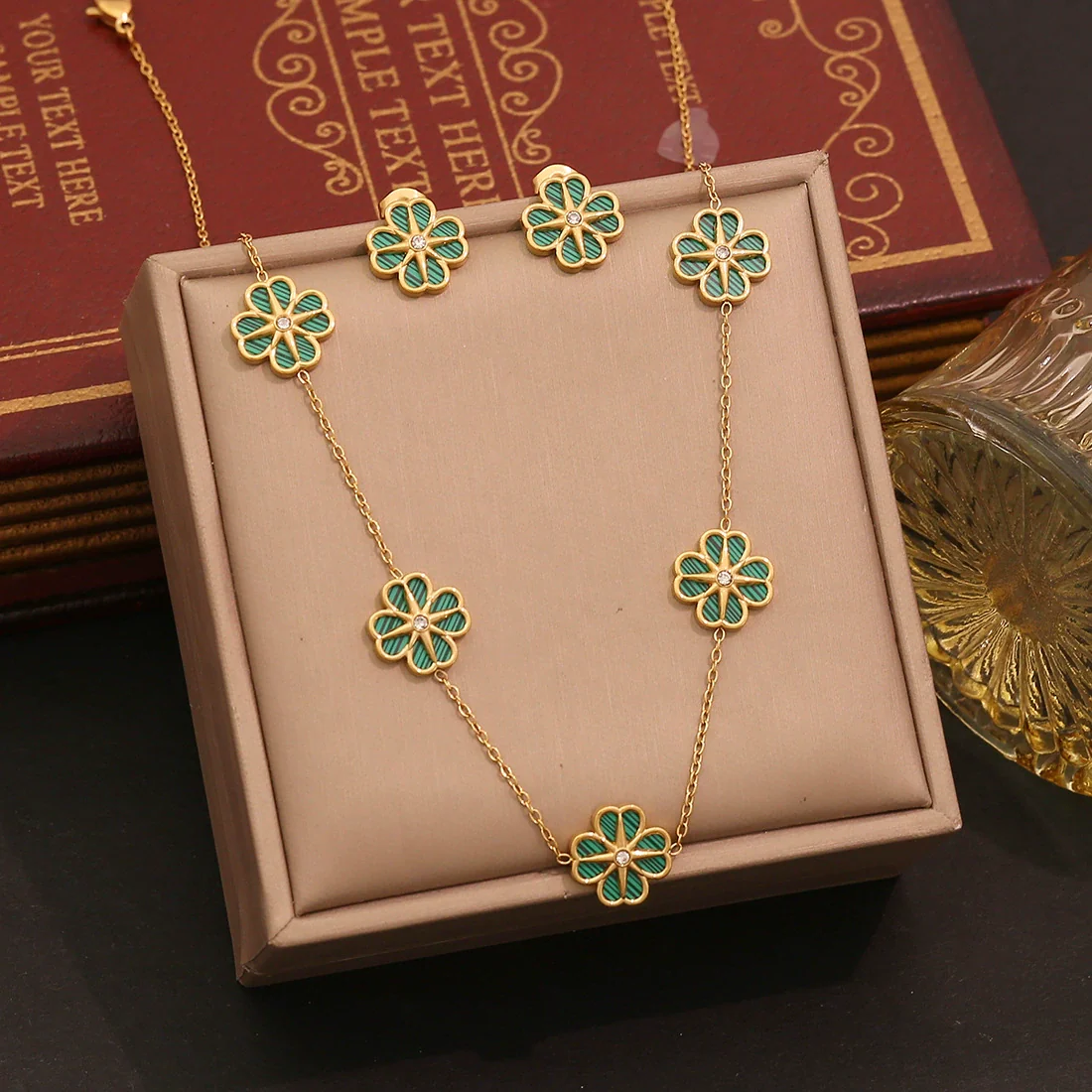 Wholesale Fashion Four Leaf Clover Stainless Steel Necklace Set In Old Money Style - Image 2