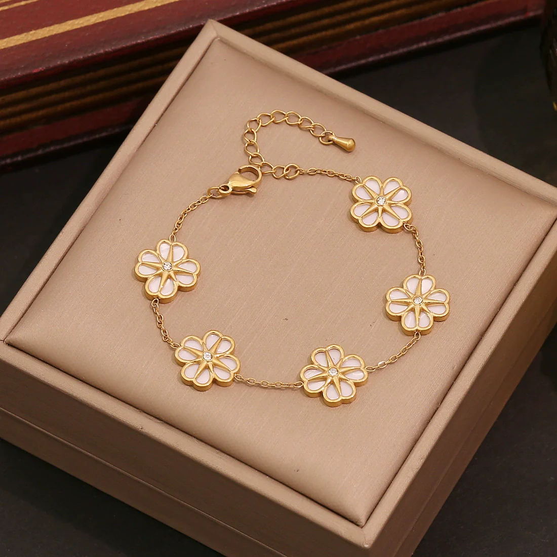 Wholesale Fashion Four Leaf Clover Stainless Steel Necklace Set In Old Money Style - Image 5