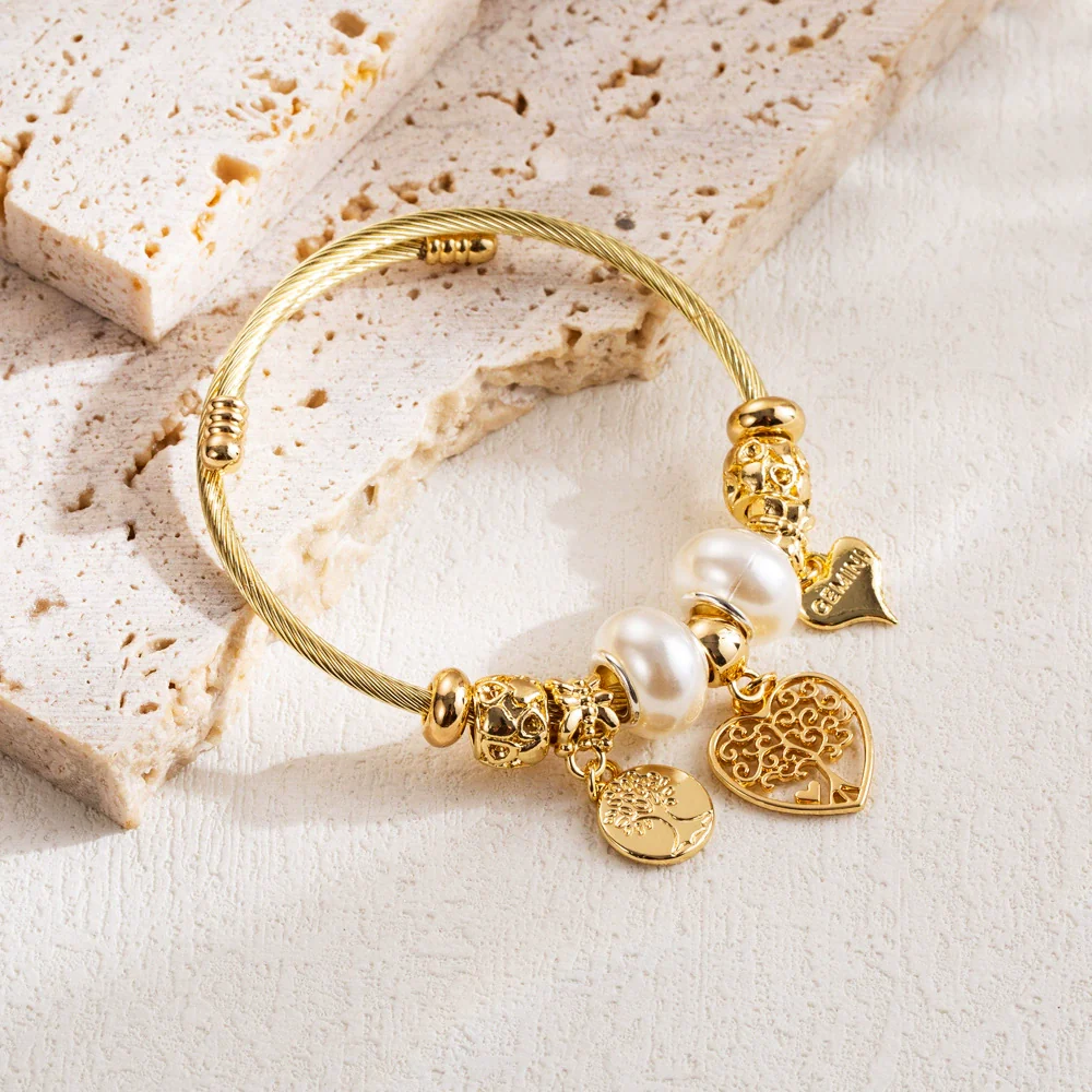 Wholesale Fashion Geometric Diamond Alloy Adjustable Couple Bracelet With Love Pendant - Image 7
