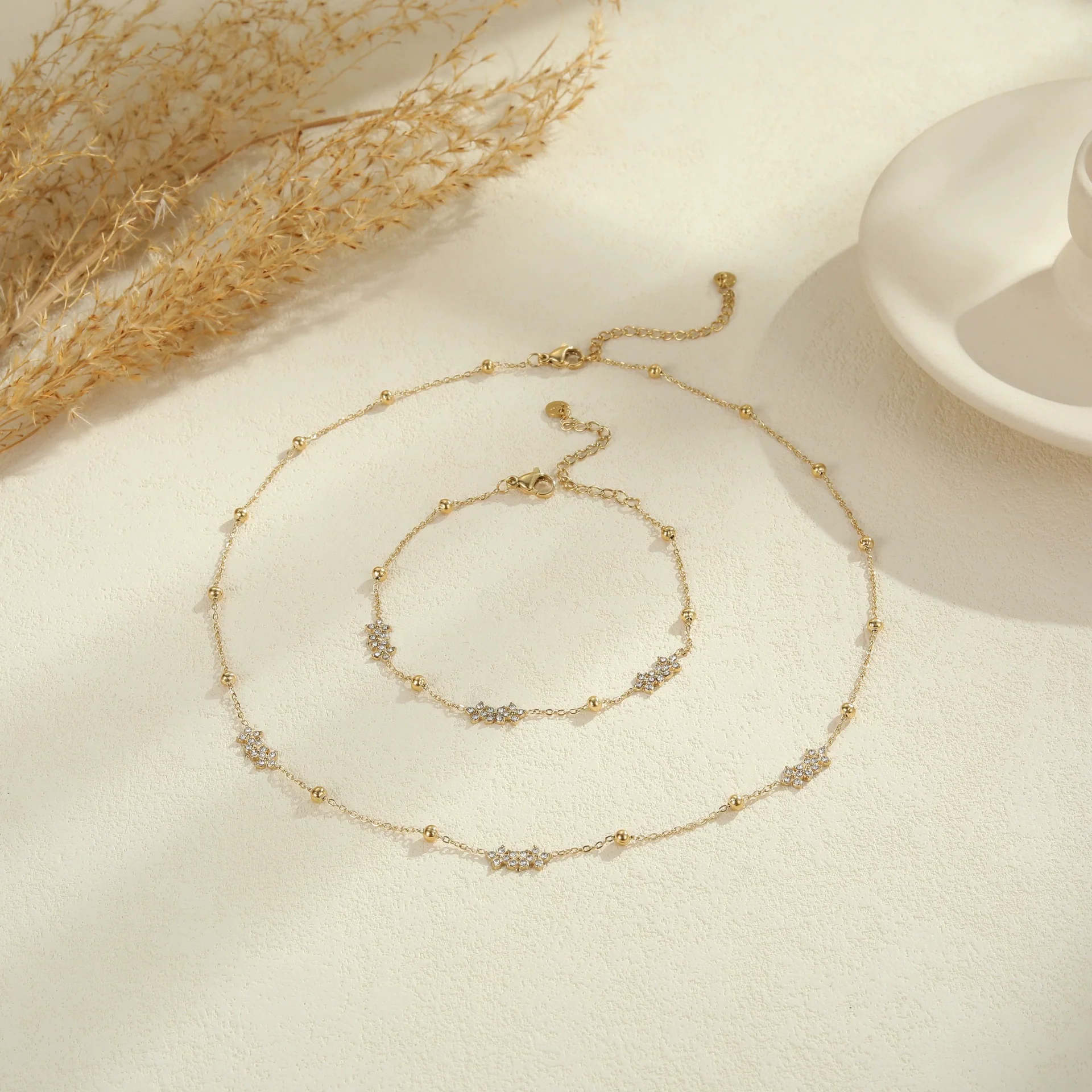 Wholesale Fashion Women's Stainless Steel 18K Gold Plated Necklace And Bracelet With Geometric And Floral Patterns - Image 2