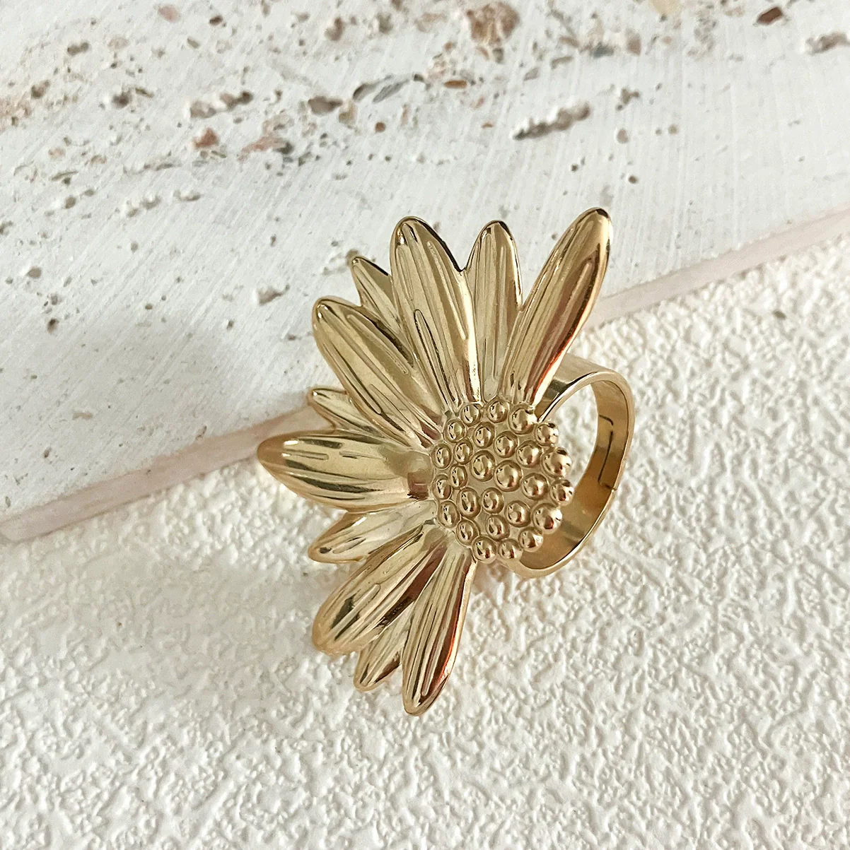 Wholesale Fashion Women's Stainless Steel Leaves Opening Ring With Electroplating Treatment - Image 2
