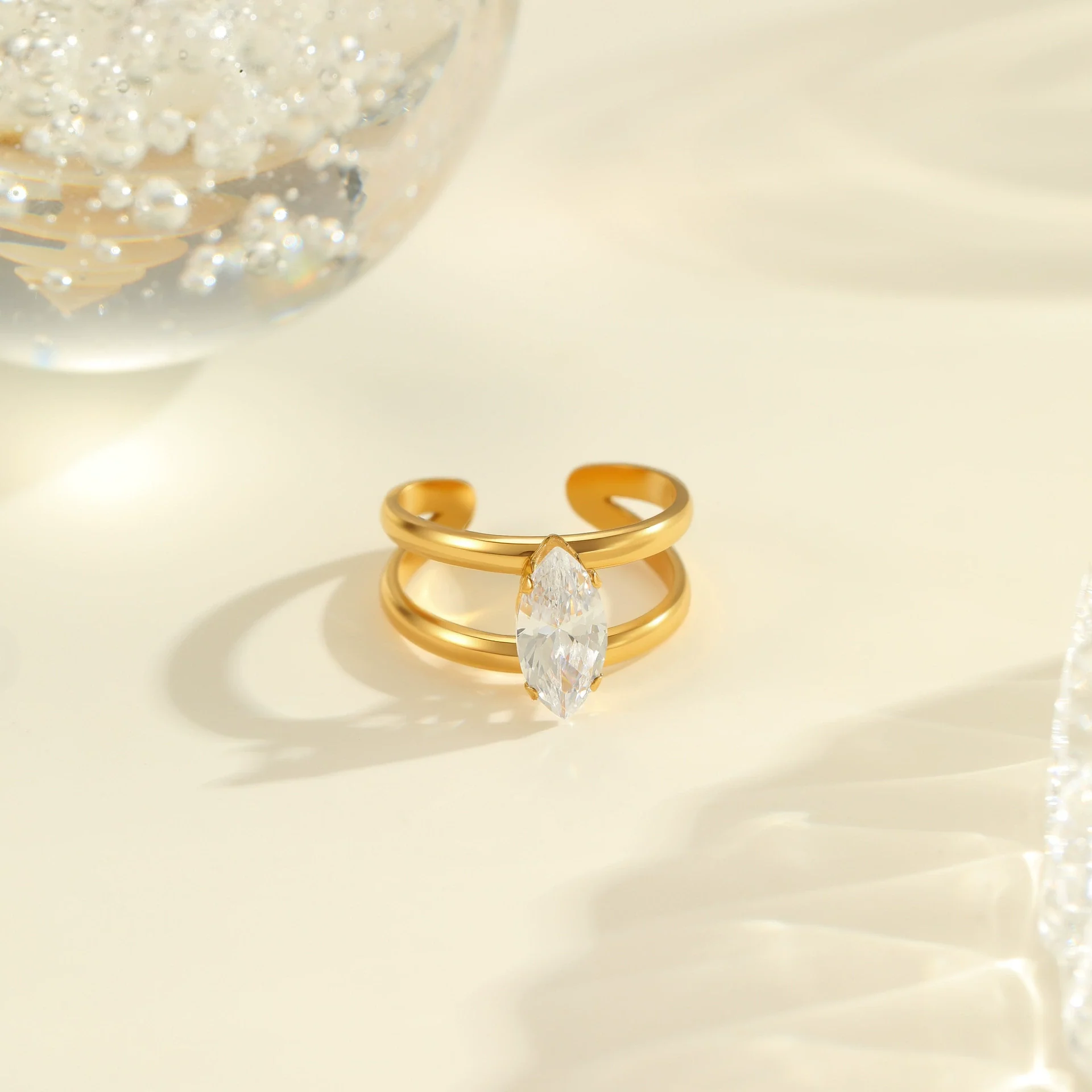 Wholesale Fashionable And Exquisite 18K Gold Plated Stainless Steel Geometric Ring With Inlaid Zircon For Women - Image 4