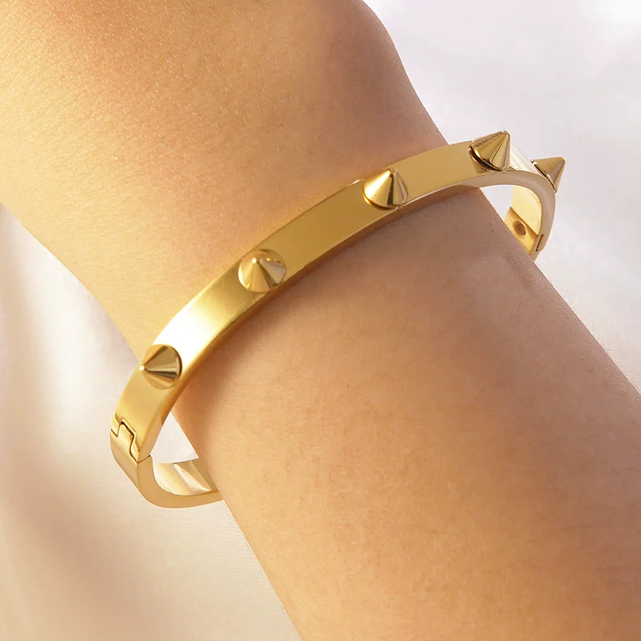 Wholesale Fashionable Geometric 18K Goldplated Stainless Steel Rivet Bracelets Highend Jewelry Accessories - Image 4
