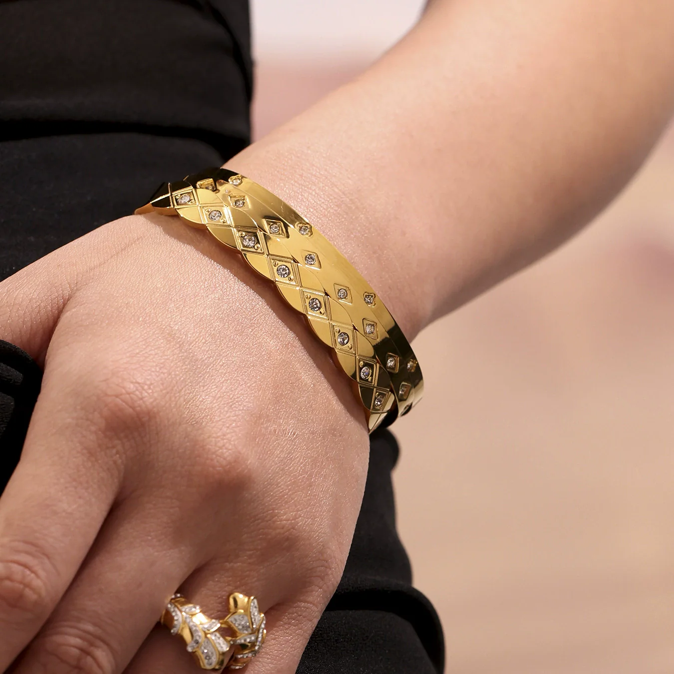 Wholesale Ferris Wheel Geometric Diamond Pattern Stainless Steel Zircon Electroplated Bracelet - Image 3