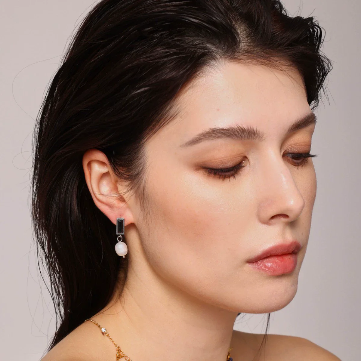 Wholesale Ferris Wheel Light Luxury Geometric Emerald Zircon Freshwater Pearl Electroplated Earrings For Women - Image 4
