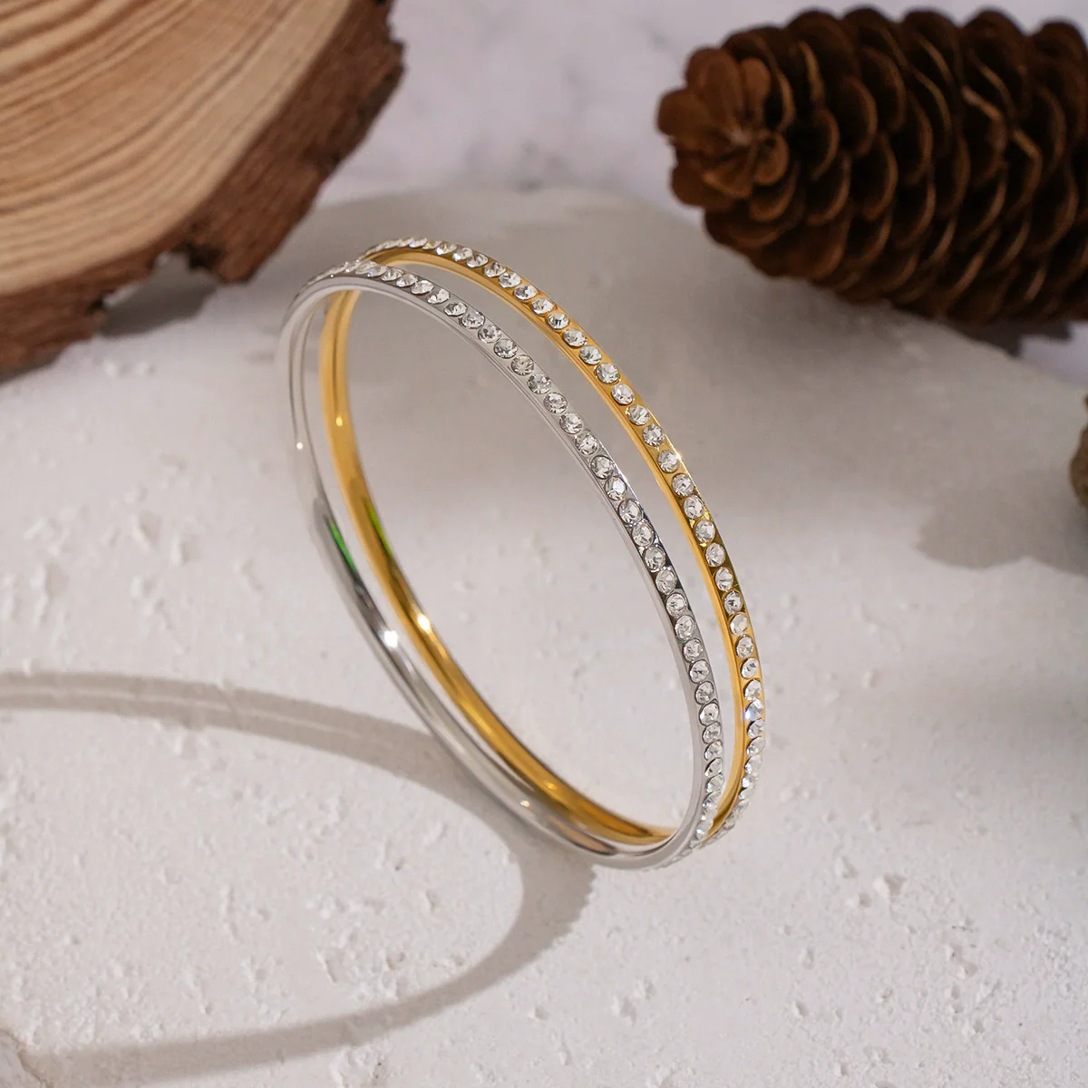 Wholesale Geometric Circle Diamondencrusted Electroplated Stainless Steel Bracelet For Women