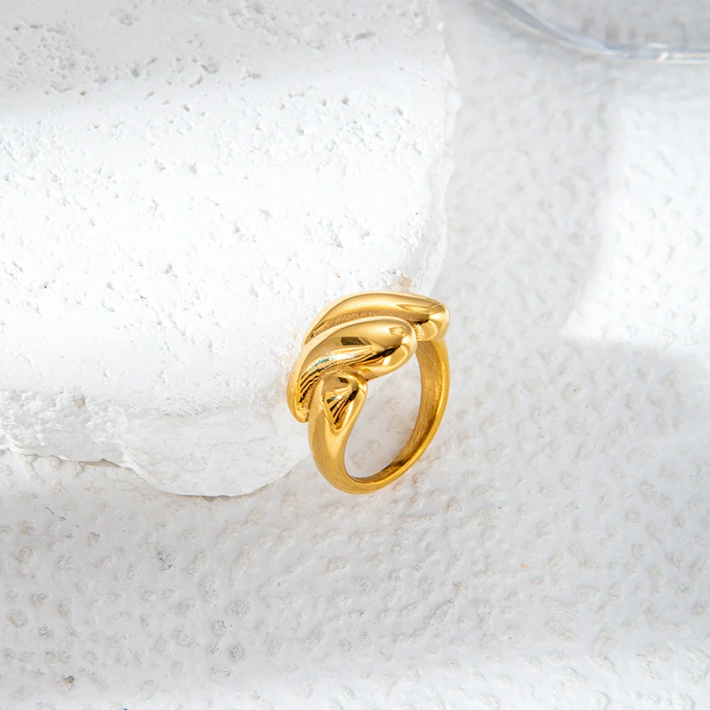 Wholesale Geometric Irregular Twist Lines Stainless Steel Ring With Electroplating For Couple Fashion Commuter Personality Accessories