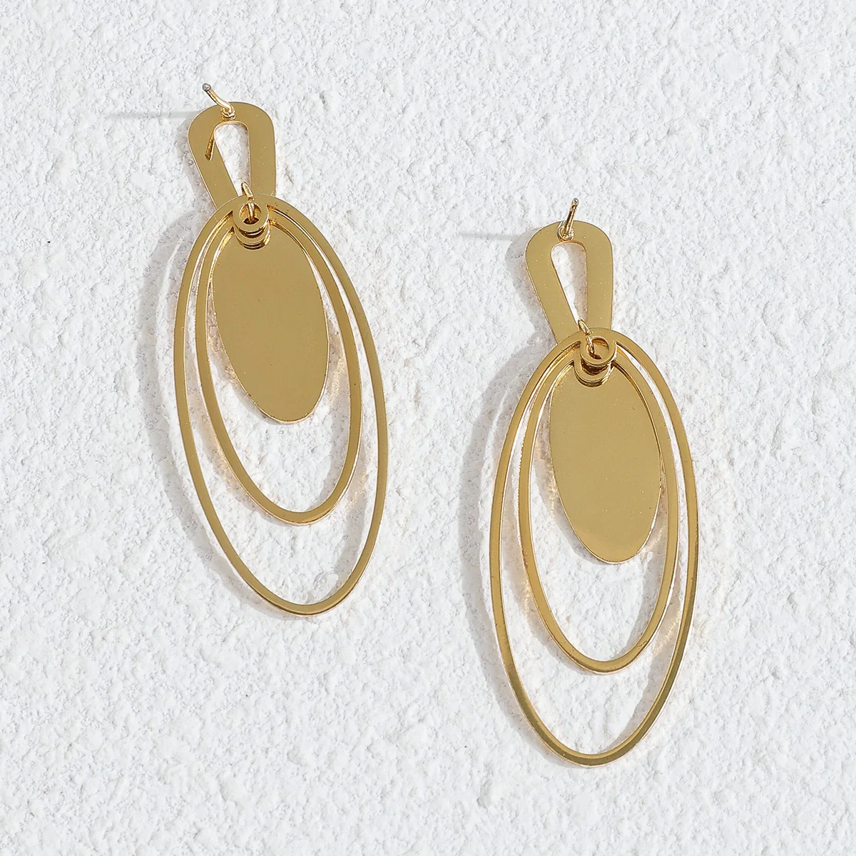 Wholesale Geometric Oval Hoop Stainless Steel 18K Goldplated Women's Casual Earrings - Image 3