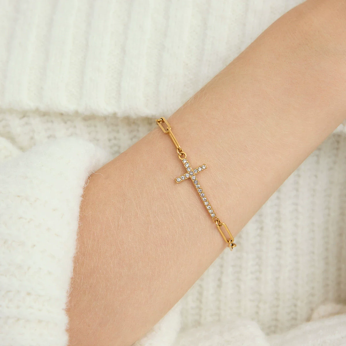 Wholesale Geometric Rhinestone Cross Stainless Steel Electroplated Bracelet Jewelry For Women - Image 2