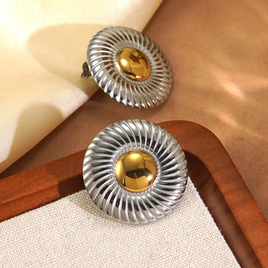 Wholesale Geometric Simple Style Electroplated Stainless Steel Circle Necklace And Earrings Set For Women - Image 6