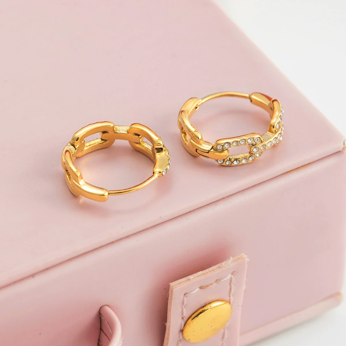 Wholesale Geometric Stainless Steel Electroplated Earrings For Women Light Luxury Style - Image 2