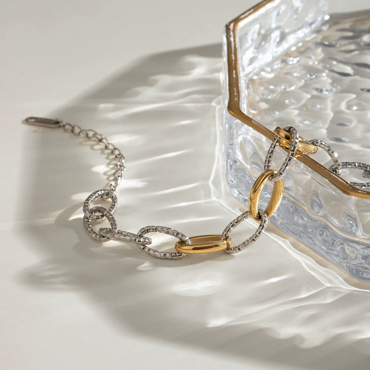 Wholesale Geometric Stainless Steel Electroplated Gold And Silver Color Stitching Hammer Thick Chain Bracelet For Women