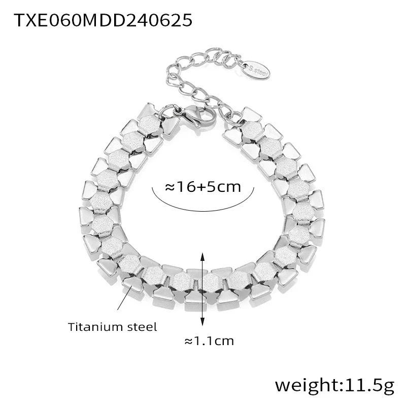 Wholesale Geometric Stitching 18K Gold Plated Titanium Steel Necklace And Bracelet Set For Women - Image 6