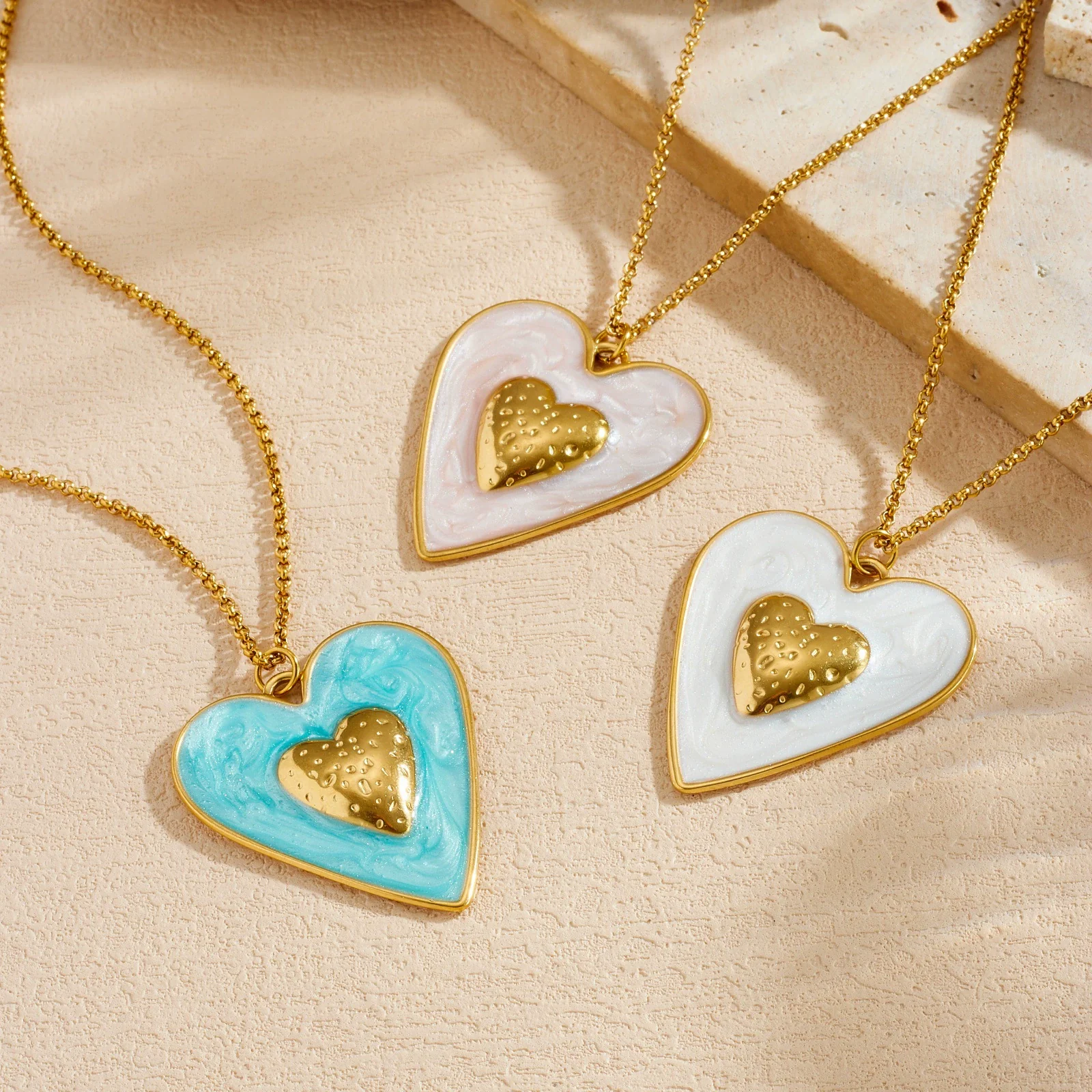 Wholesale Gold Plated Stainless Steel Double Heart Pendant Box Chain Necklace For Women - Image 3