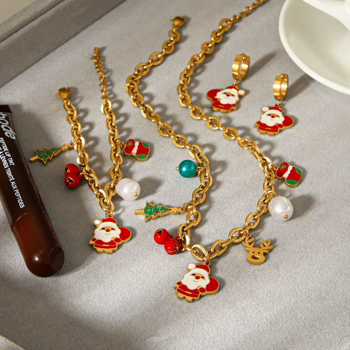 Wholesale Gold Plated Stainless Steel Jewelry For Women With Cartoon Geometric Animal Zodiac Patterns And Oil Drop Christmas Tree Bell Elk Shapes Oshaped Chain