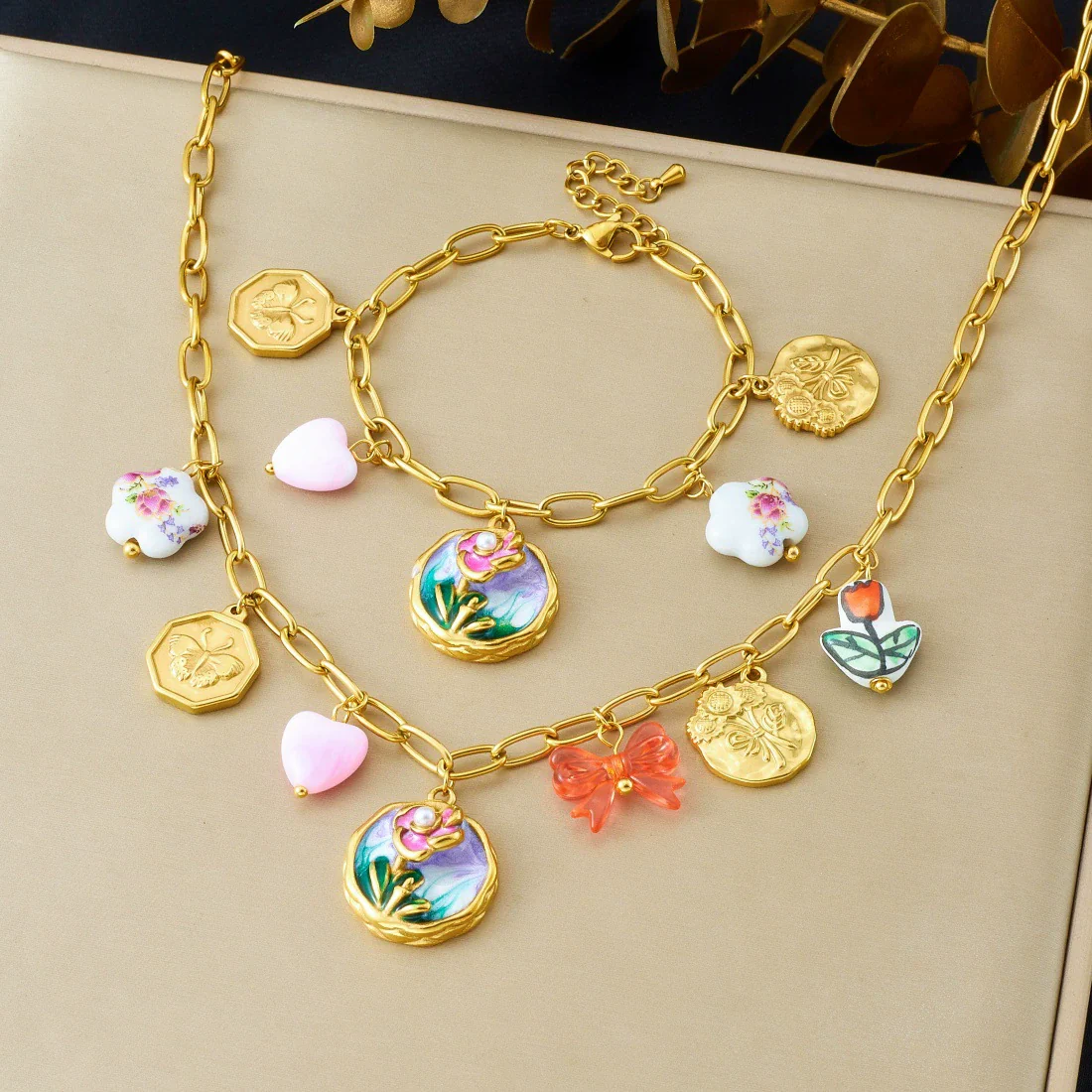Wholesale Goldplated Stainless Steel Retro Enamel Filigree Plants And Flowers Pattern Round Butterfly Jewelry Set For Women