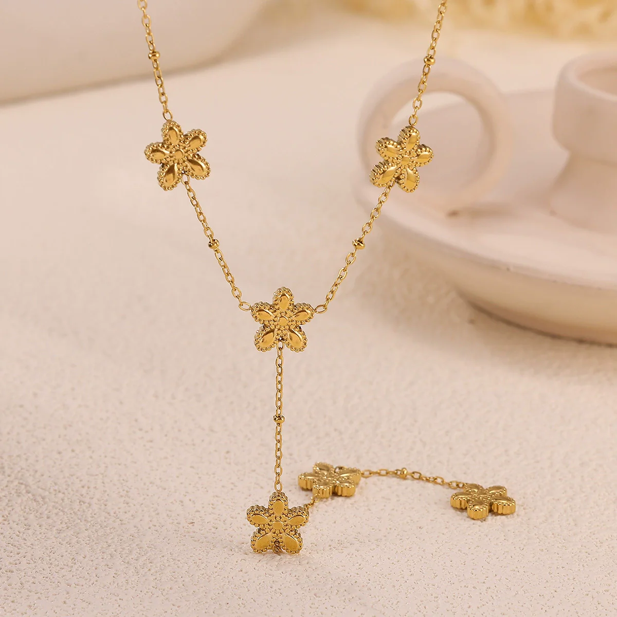 Wholesale Goldplated Titanium Steel Heart Geometric Bead Chain Necklace For Women With Palace And Floral Style - Image 4