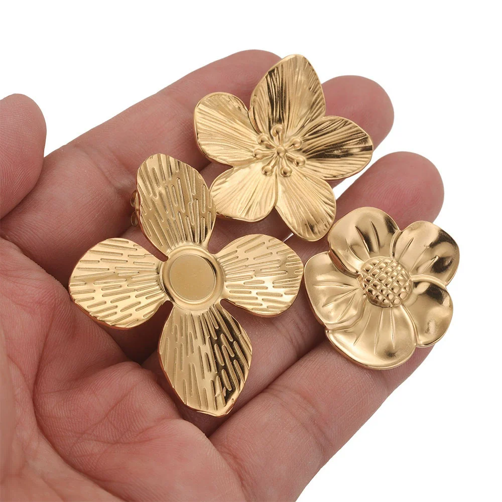Wholesale Handmade Stainless Steel Hollow Flower Pattern Hanging Earrings Accessories With Electroplating - Image 4