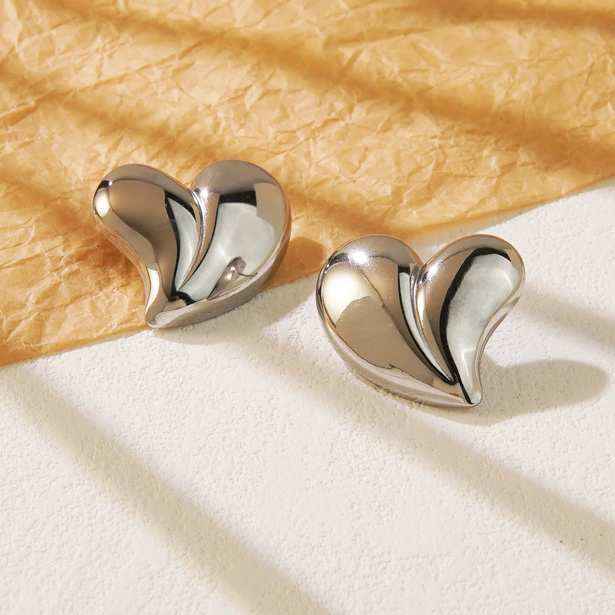 Wholesale Heartshaped Stainless Steel Stamped Love Earrings For Women Light Luxury Style - Image 4