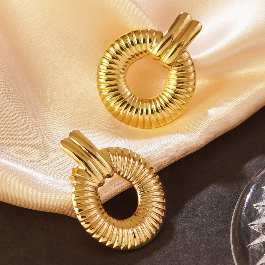 Wholesale Highend Stamped Geometric Stainless Steel Hoop Earrings For Women - Image 2