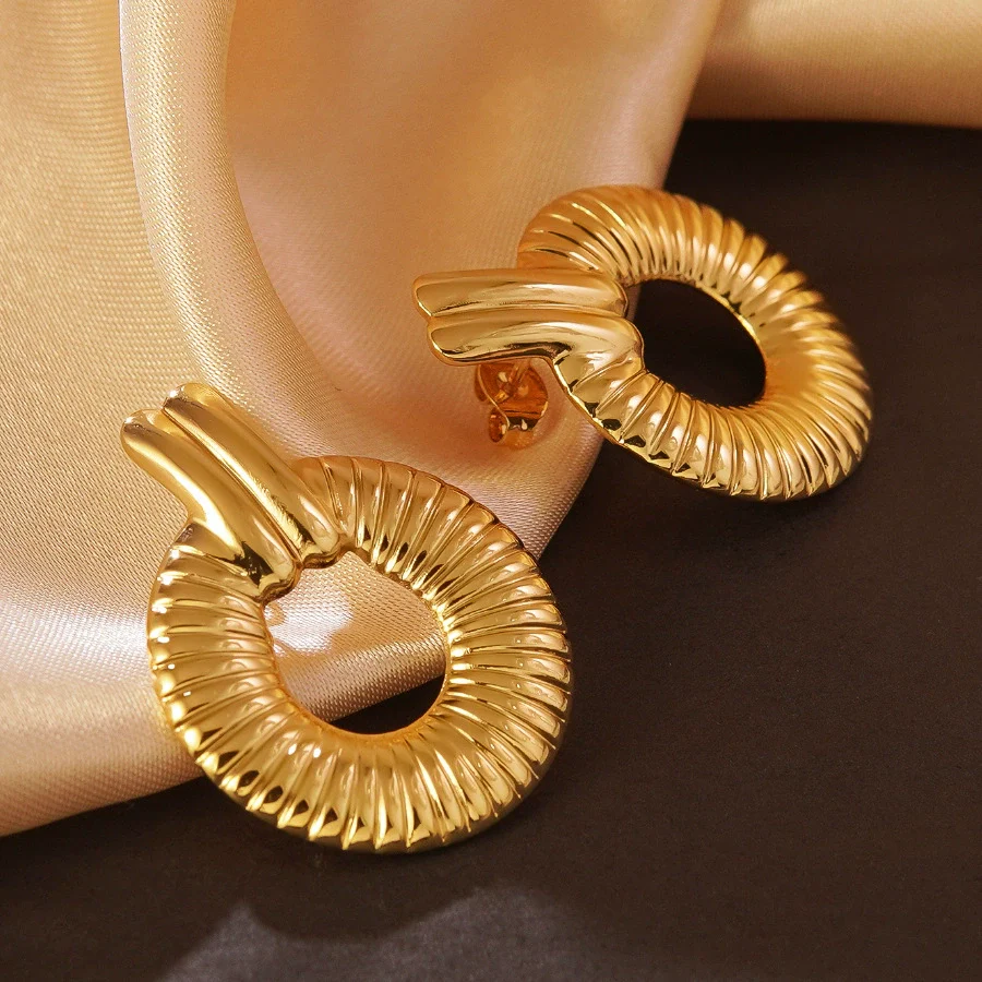 Wholesale Highend Stamped Geometric Stainless Steel Hoop Earrings For Women - Image 3