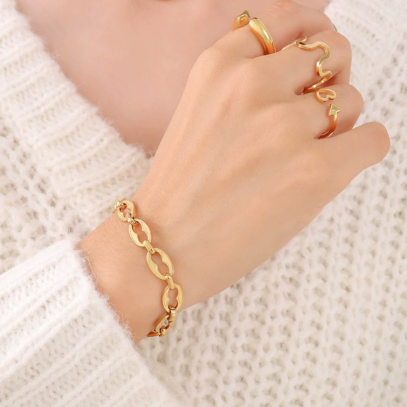 Wholesale Hip Hop Geometric Stacked Wear Simple Bare Chain 18K Gold Plated Titanium Steel Bracelet And Necklace Set For Women - Image 9