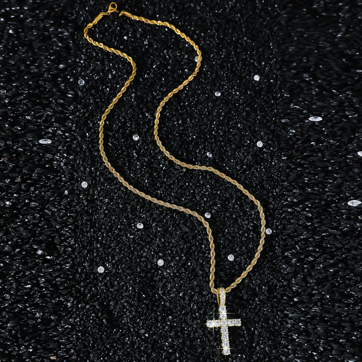 Wholesale Hiphop Copper Alloy Zircon Cross Pendant Necklace Set With Diamonds On Twist Chain Unisex - Image 4