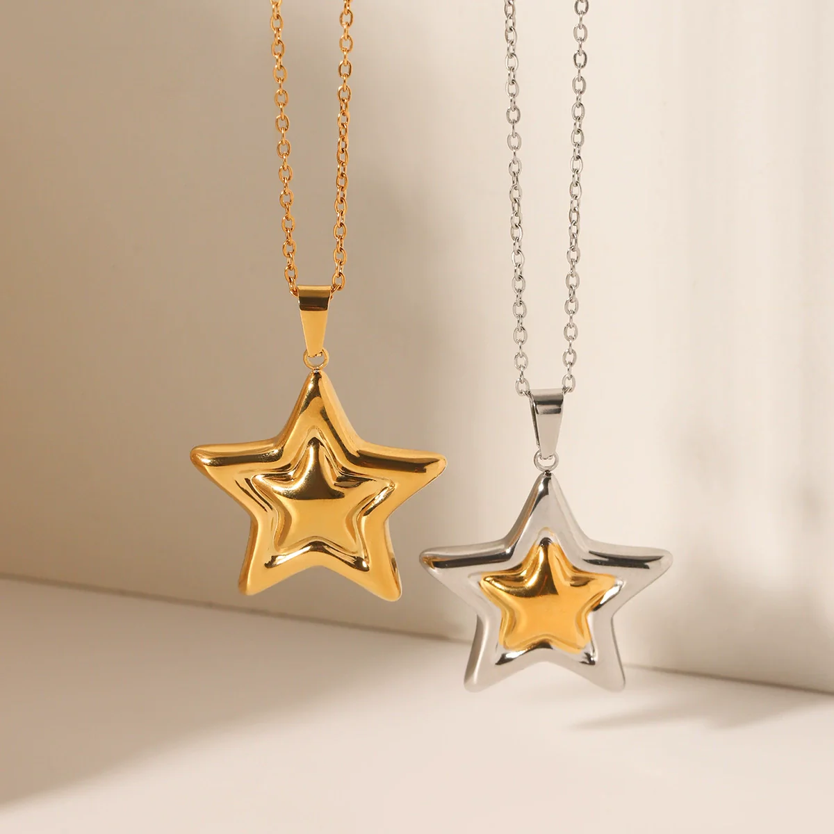 Wholesale Ins Style Electroplated Stainless Steel And Titanium Steel Geometric Star Pendant Necklace For Women With O Word Chain