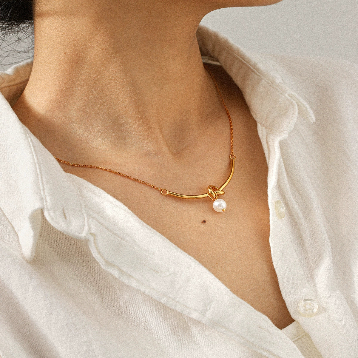 Wholesale Ins Style Minimalist Geometric Stainless Steel Electroplated Ochain Pendant Necklace For Women