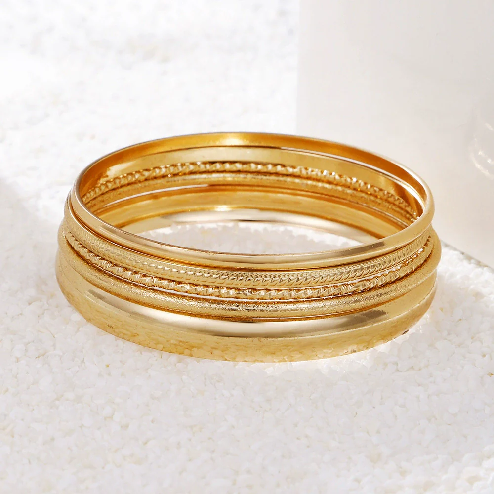 Wholesale Iron Geometric Pattern Folded Bracelet For Women With Electroplating And Retro Simple Style - Image 12