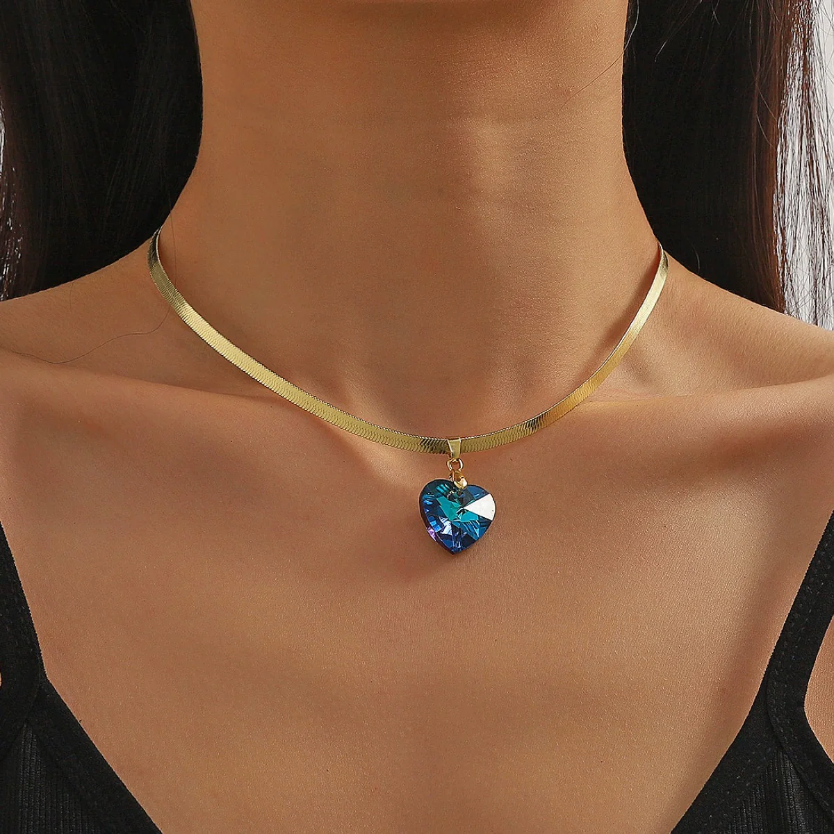 Wholesale Jewelry Artificial Crystal Love Heart Pendant Necklace And Earrings Set With Snake Chain And Electroplating - Image 4