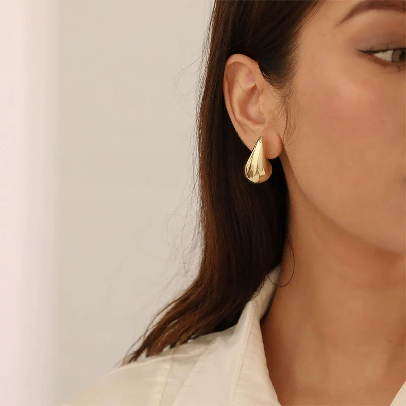 Wholesale Jewelry Copper Drop Shape Electroplated Hollow Three Dimensional Women's Earrings