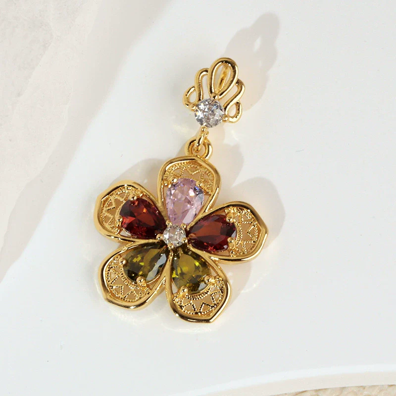 Wholesale Jewelry Copper Flower And Leaf Micropaved Pendant For Women - Image 4