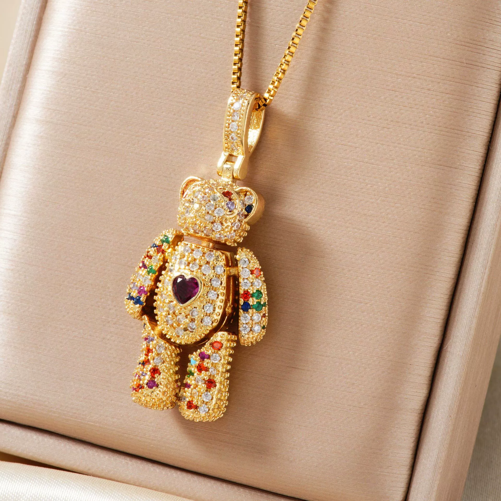 Wholesale Jewelry Copper Inlaid Zircon Heart Bear Pendant Electroplated Necklace With Animal Pattern - Image 4