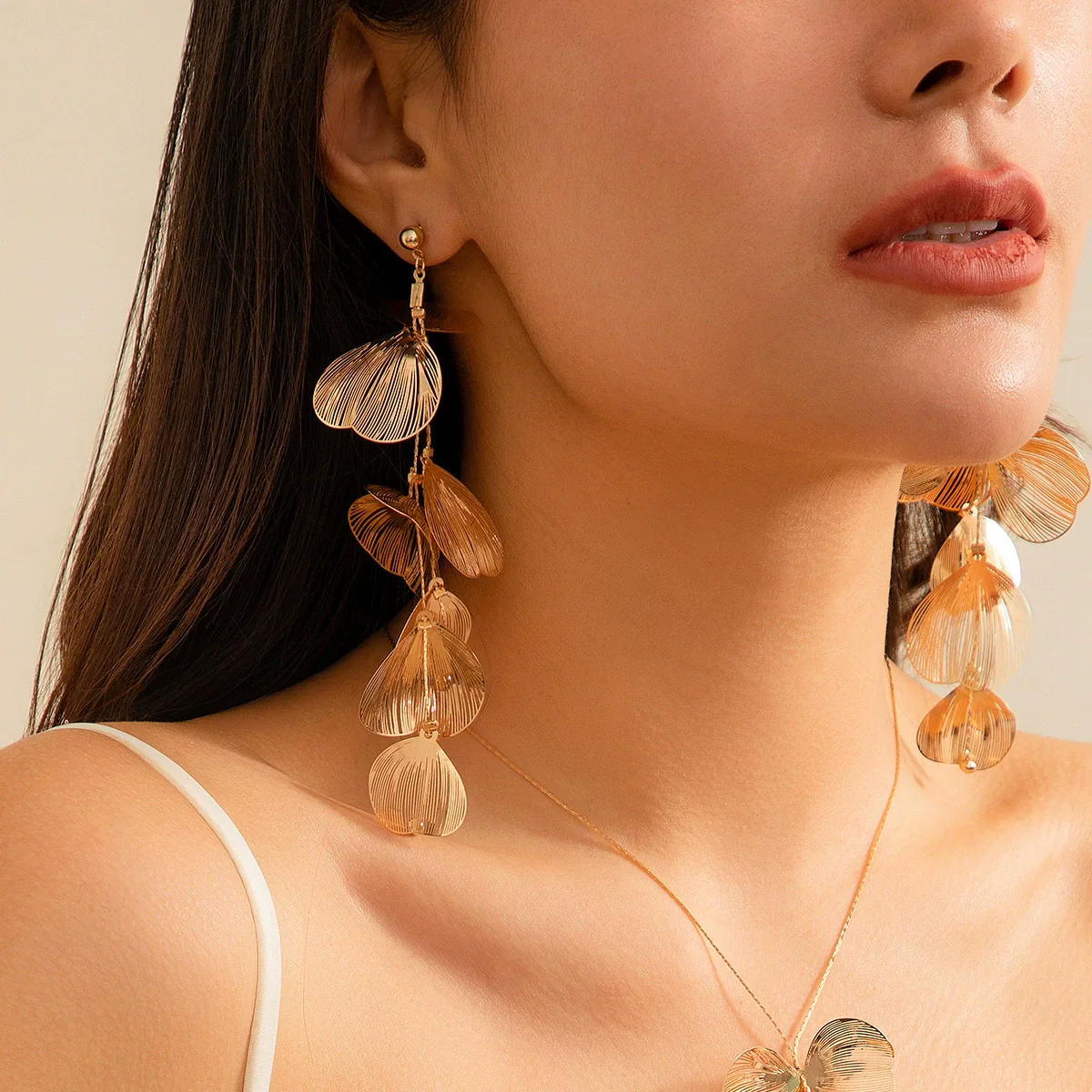 Wholesale Jewelry Copper Leaf Tassel Snake Bone Chain Choker Retro Style - Image 9