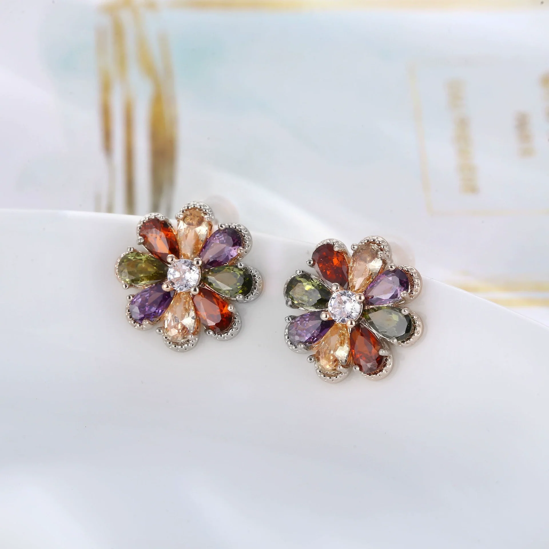 Wholesale Jewelry Copper Zircon Light Luxury Plant Flowers Ochain Earrings Necklace Set - Image 6