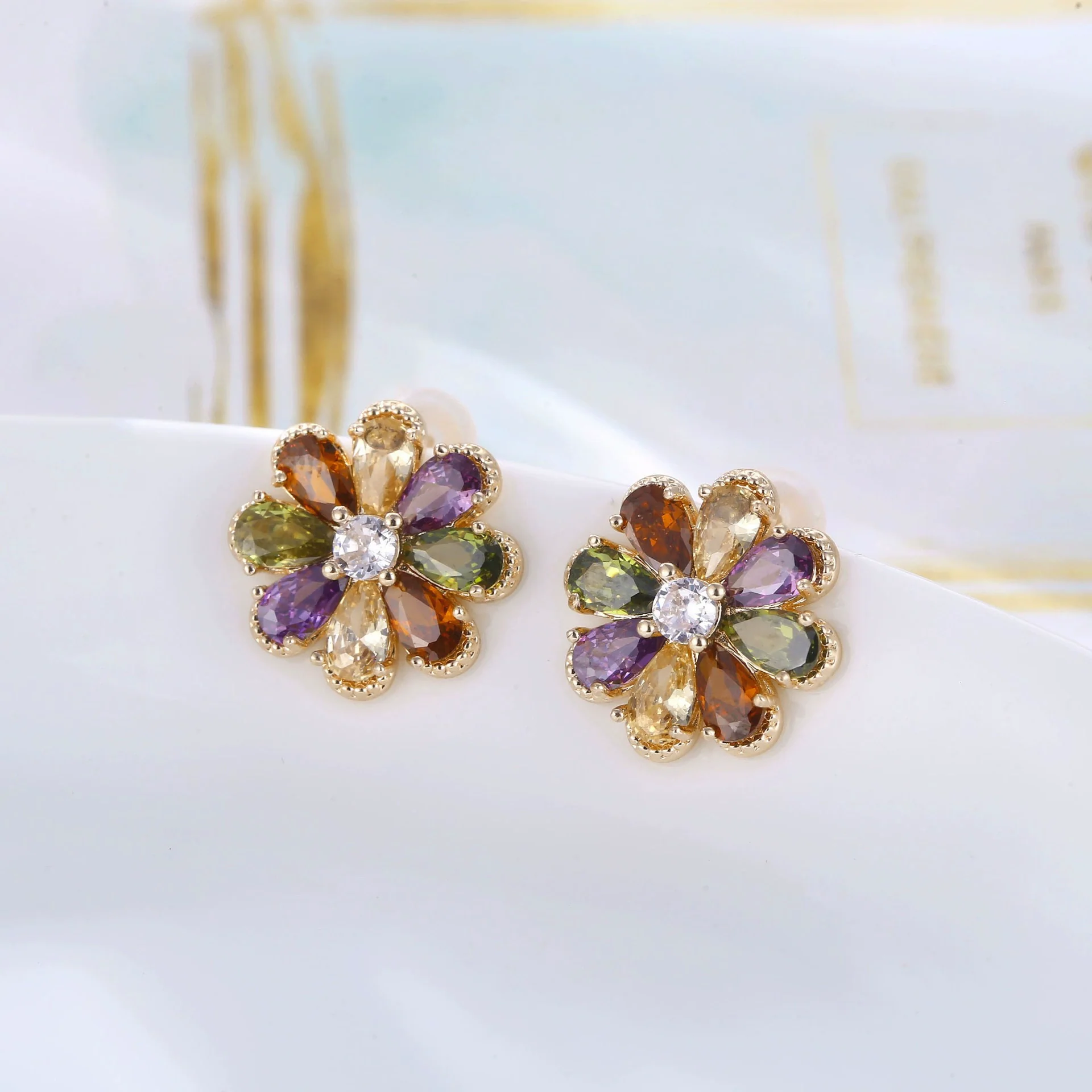 Wholesale Jewelry Copper Zircon Light Luxury Plant Flowers Ochain Earrings Necklace Set - Image 7