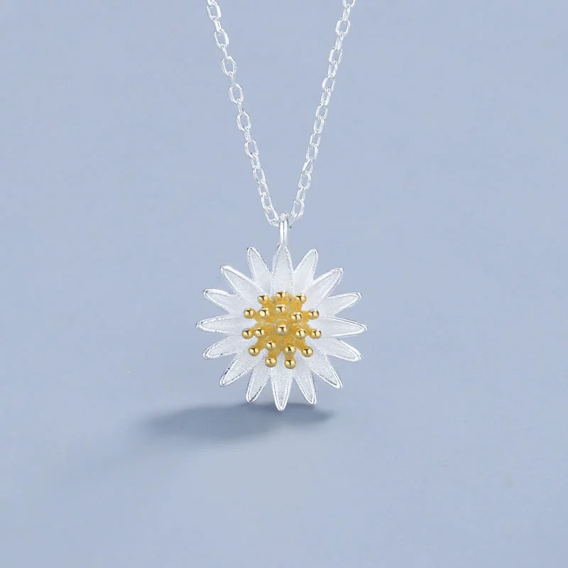 Wholesale Jewelry Daisy Style 925 Sterling Silver Necklace With Electroplating Treatment