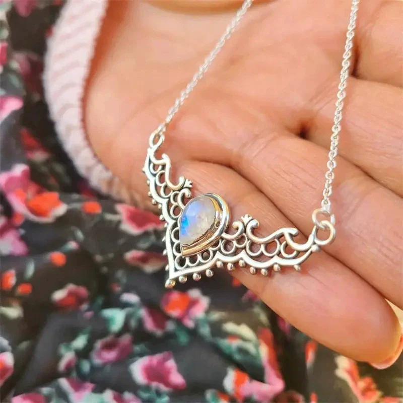 Wholesale Jewelry Geometric Hollow Antler Inlaid Imitation Moonstone Copper Necklace For Women