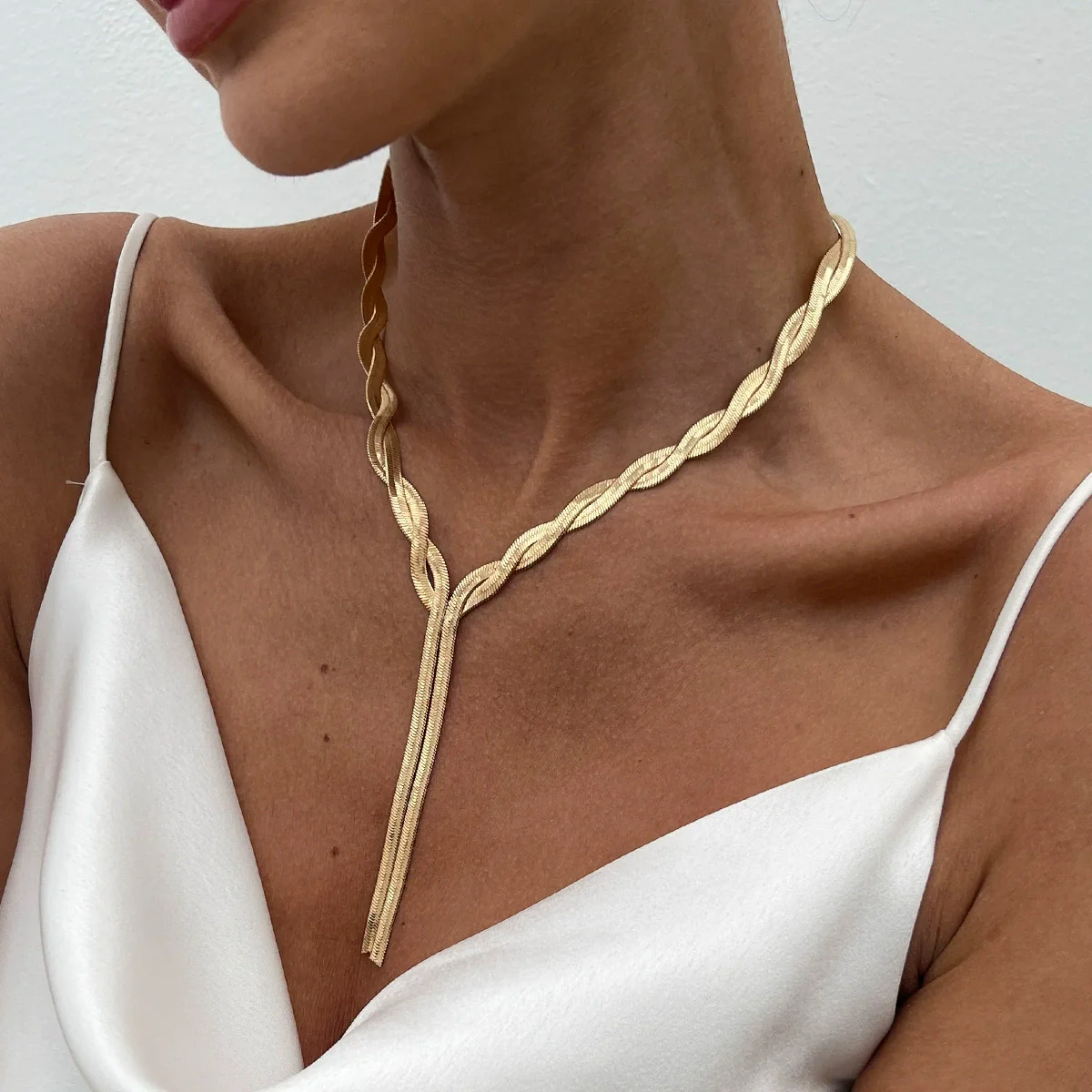 Wholesale Jewelry Metal Snake Bone Geometric Electroplating Yshaped Necklace For Women - Image 3