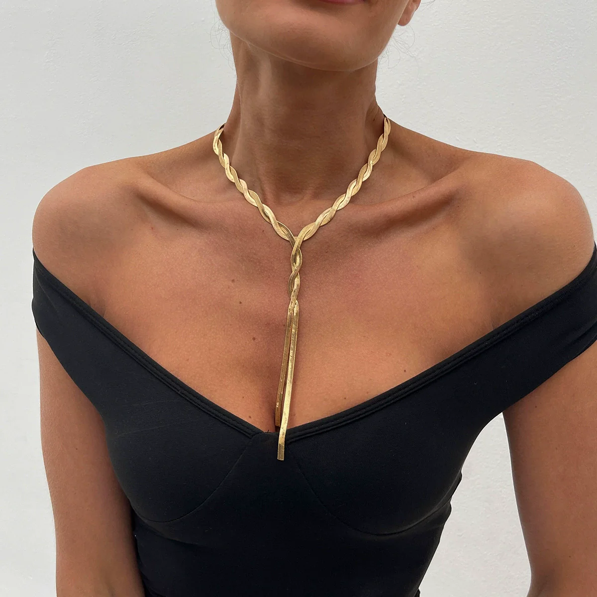Wholesale Jewelry Metal Snake Bone Geometric Electroplating Yshaped Necklace For Women - Image 8