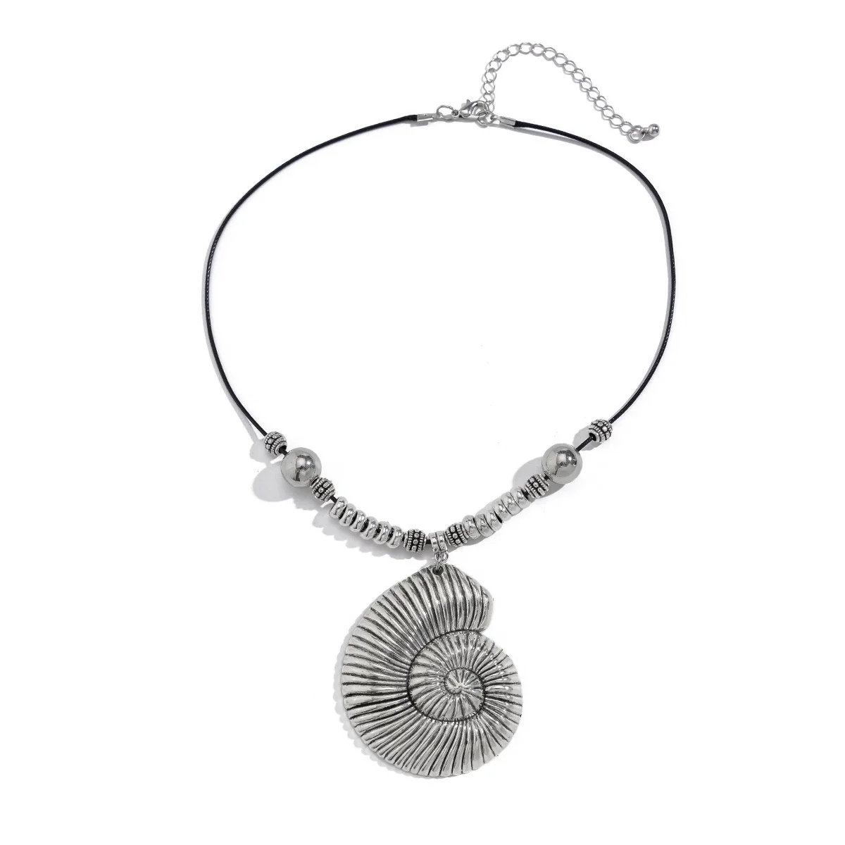 Wholesale Jewelry Niche Geometric Leather Wax Alloy Clavicle Chain With Electroplating - Image 5