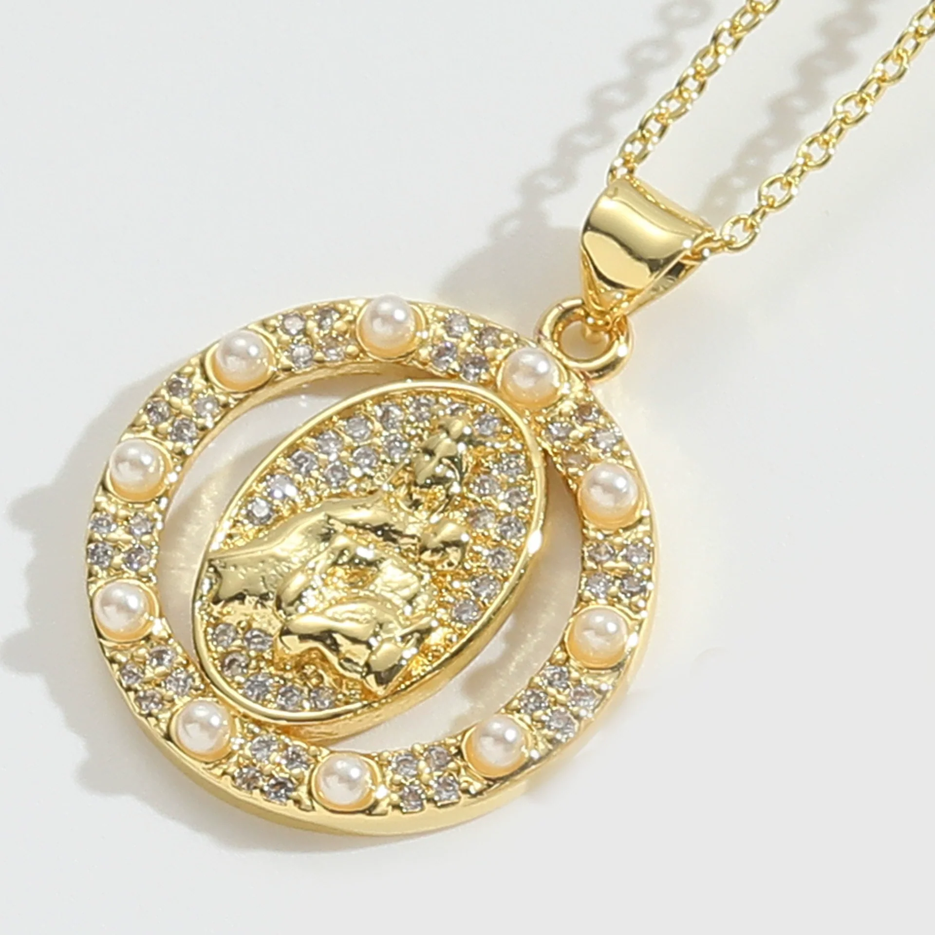 Wholesale Jewelry Retro Discshaped Geometric Copper Mixed Gemstone Setting Inlaid Pearl Electroplating Pendant Clavicle Chain Necklace For Women - Image 6