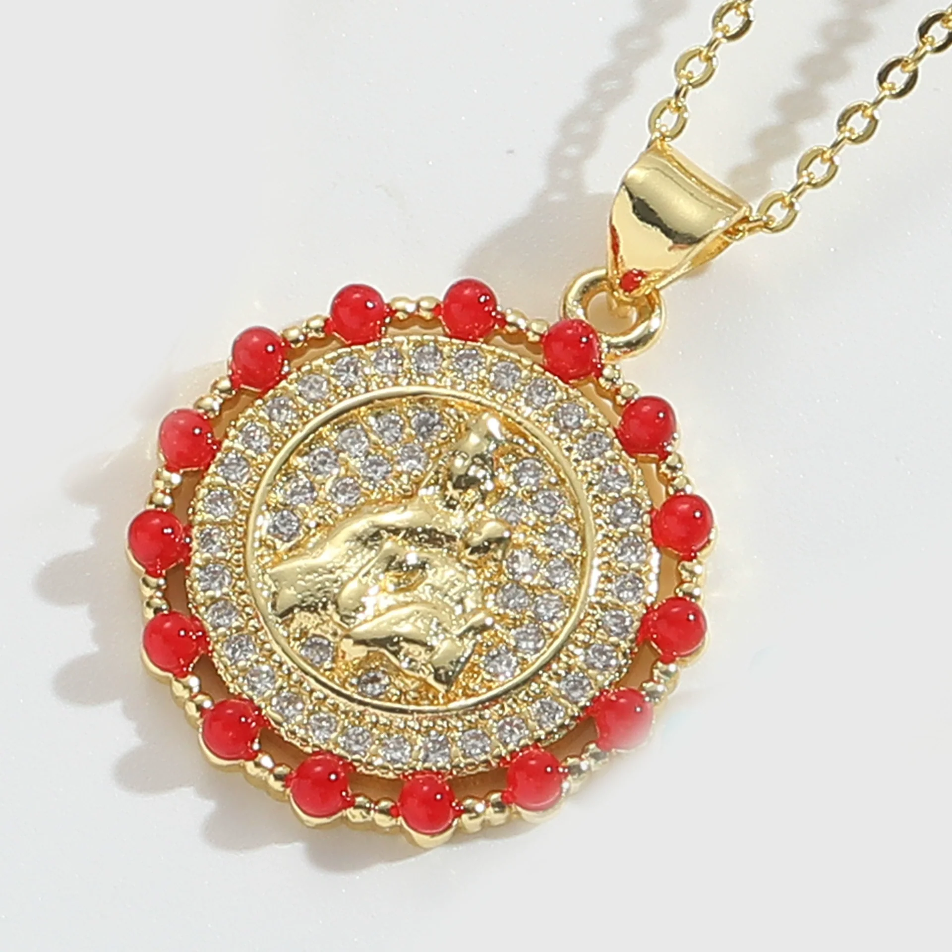 Wholesale Jewelry Retro Discshaped Geometric Copper Mixed Gemstone Setting Inlaid Pearl Electroplating Pendant Clavicle Chain Necklace For Women - Image 8